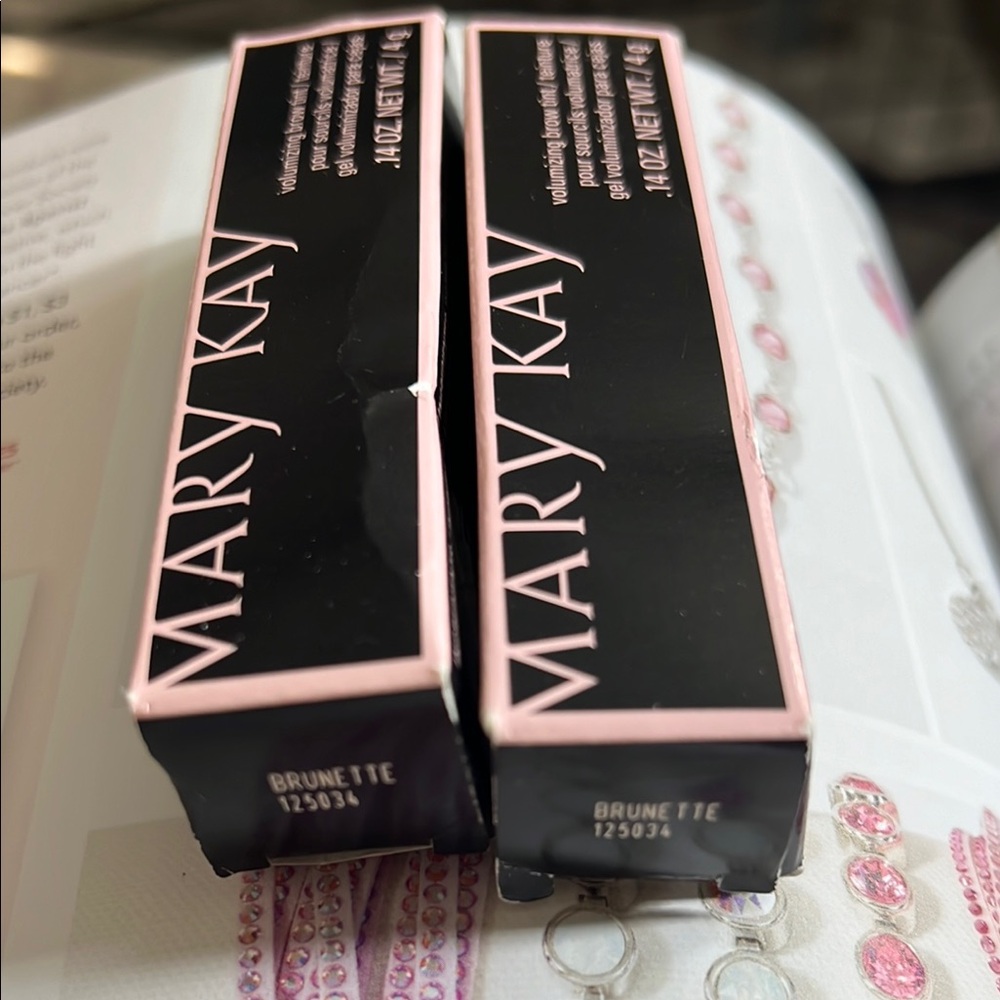 Mary Kay Brunette Makeup Set 30 for both !!’nn